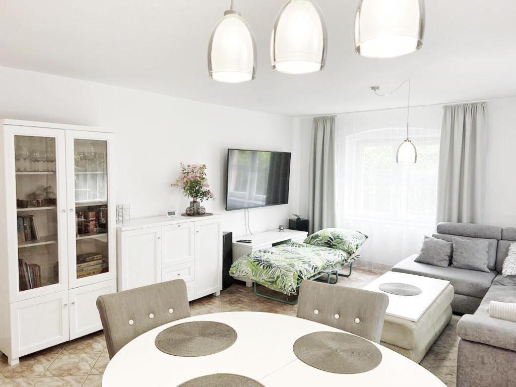 Golebi Puch - Przytulny Apartament Na Wylacznosc Kudowa-Zdroj Dış mekan fotoğraf